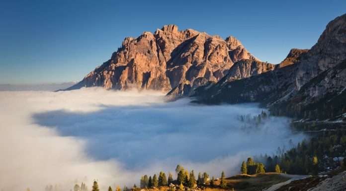 Arriva l’estate: ecco i cinque passi delle Dolomiti perfetti per una gita in moto (e non solo) i cinque passi delle dolomiti sgaialand magazine travel moto vacanze montagna