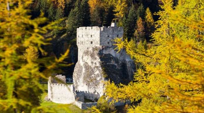 5 castelli delle Dolomiti sgaialand magazine belluno montagna travel veneto