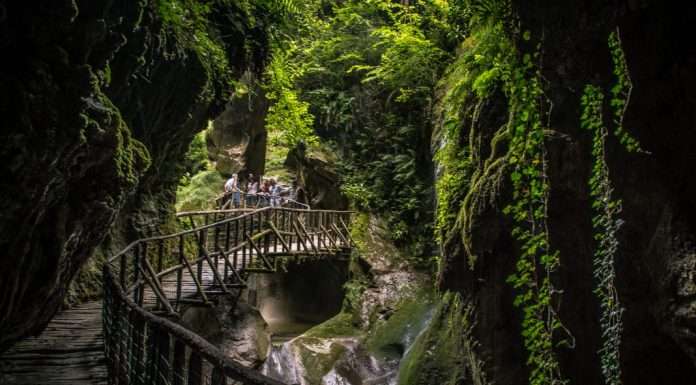 Le Grotte del Caglieron elisa parente corte dovetiporto sgaialand magazine