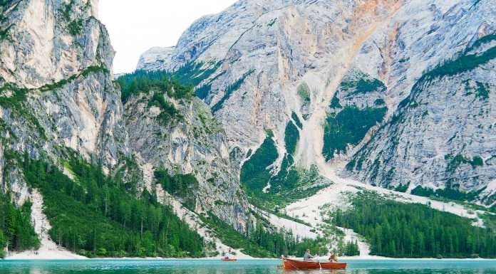 Alla scoperta del Lago di Braies – lo Scatto delle Meraviglie lago di braies elisa parente corte dolomiti alto adige magazine sgaialand magazine lo scatto delle meraviglie
