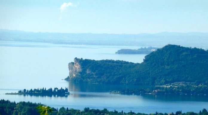 La Rocca di Manerba: la meravigliosa terrazza sul Lago di Garda rocca di manerba