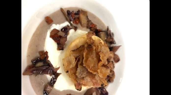 L’antipasto invernale di Trattoria Isetta a base di burrata con radicchio di Treviso TRATTORIA ISETTA RADICCHIO DI TREVISO