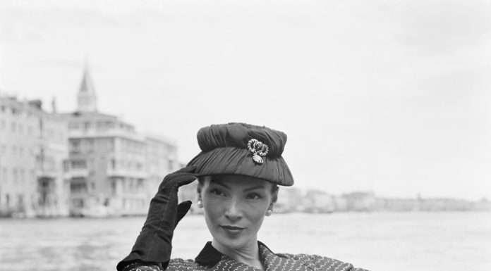 “Intramontabili eleganze. Dior a Venezia nell’ archivio Cameraphoto” Intramontabili eleganze. Dior a Venezia nell'archivio Cameraphoto