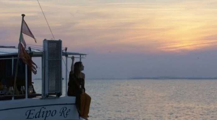 Edipo Re è la Venezia che non ti aspetti, vista dal mare Edipo Re barca laguna venezia