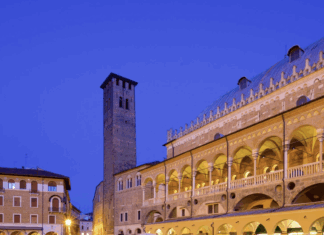 Padova dall’alto: apre al pubblico la Torre degli Anziani, il più antico edificio civico della città torre degli anziani padova piazza della frutta