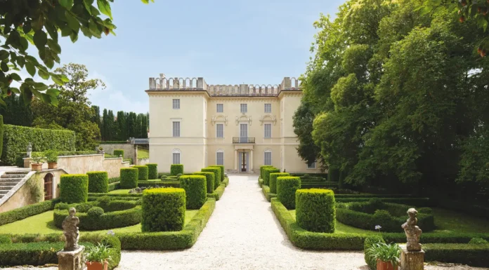Pojega in Valpolicella è il giardino che ti insegna a perderti. Giardino di Pojega